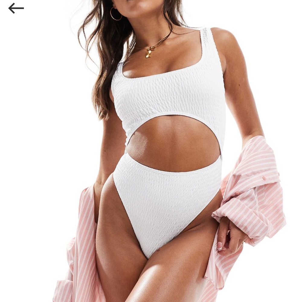 Frilly Crinkle Scoop Swimsuit in White
